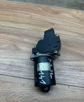 Audi A4 S4 B5 8D Front wiper linkage and motor 8D1955113C 40458712W 136900