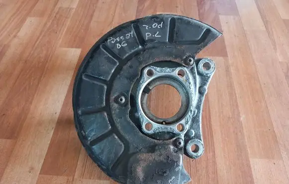 Volkswagen PASSAT B6 Front wheel hub 3C0407254F