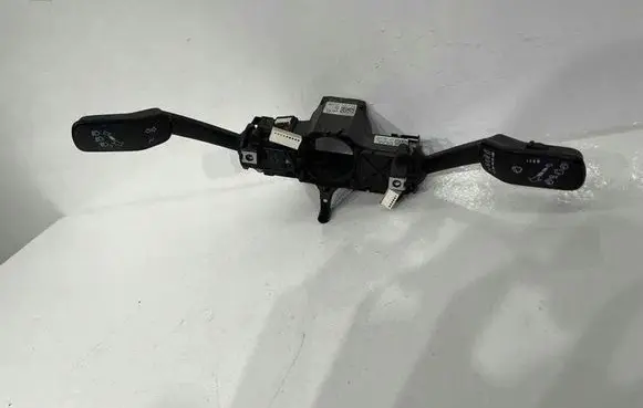 Volkswagen PASSAT B7 Tailgate/trunk/boot open switch 3Q0953521Poe