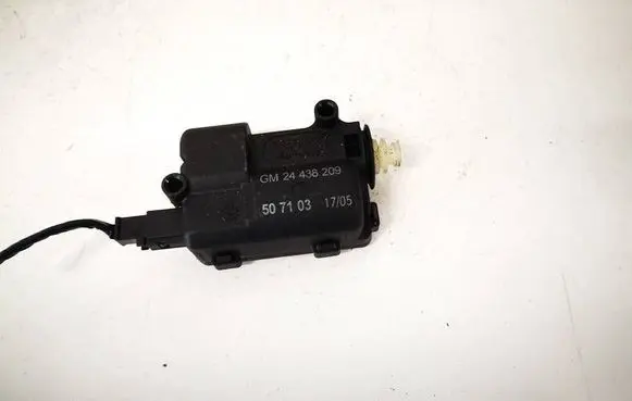 Opel Vectra C Central locking motor 24438209