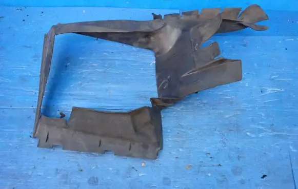 Audi Q7 4L Intercooler air guide/duct channel 4L0112335B