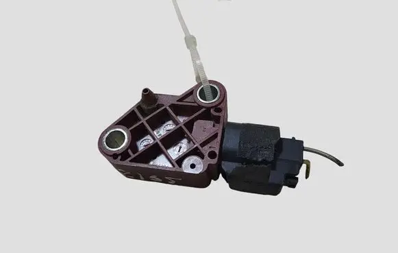 Volvo V50 Airbag deployment crash/impact sensor 30737138