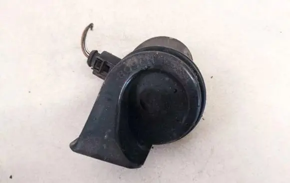Volkswagen Golf V Horn signal e9011157
