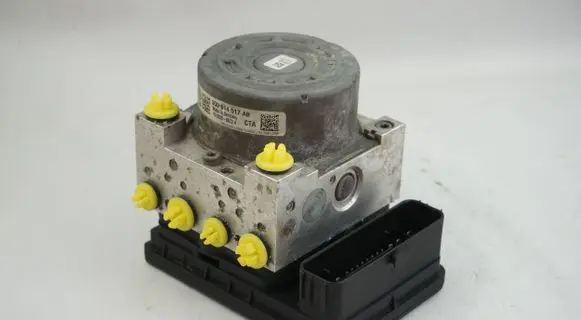 Volkswagen PASSAT B8 ABS Pump 3Q0614517AB 3Q0907379AB