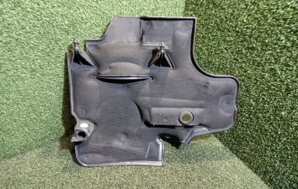 Mercedes-Benz E W212 Timing belt guard (cover) A6510100175