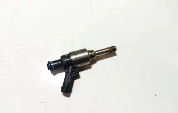 Audi A5 8T 8F Fuel injector 06h906036f