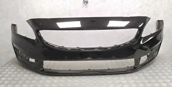 Volvo V60 Front bumper 31323831