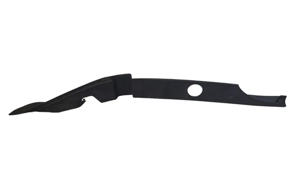 Fender trim (molding)