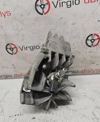 Fuel Injector clamp holder