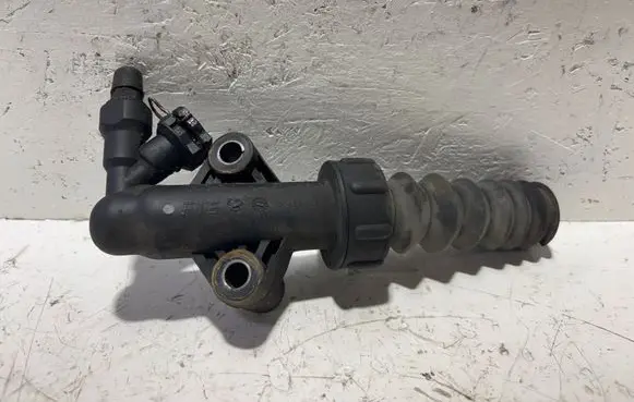 Peugeot 307 Clutch master cylinder