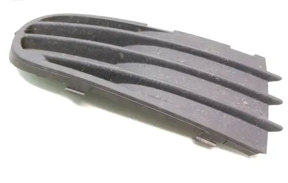 Volvo V50 Front bumper lower grill 30657010