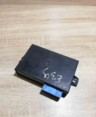 BMW 5 E39 Cruise control unit/module 8375497