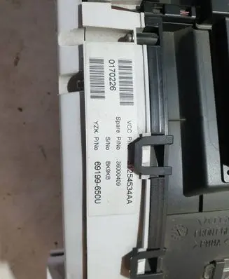 Volvo XC70 Speedometer (instrument cluster) 31254534AA 69199650U 36000409