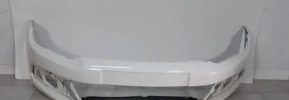 Volkswagen Scirocco Front bumper 1K8807221F