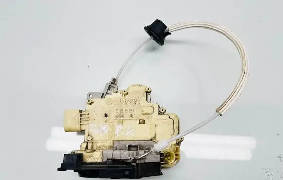 Audi Q7 4L Front door lock 3C1837015A