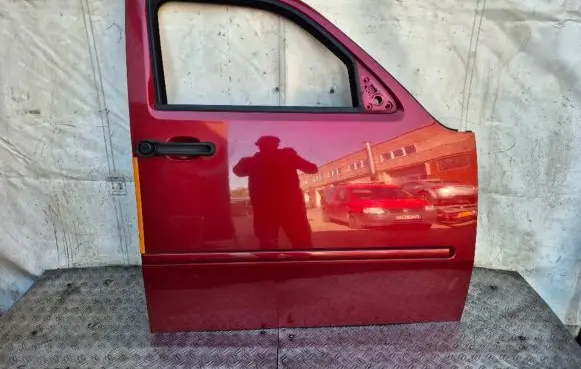 Dodge Nitro Front door