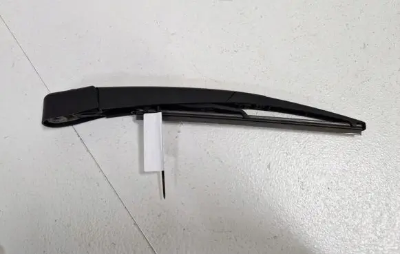Peugeot 308 Front wiper blade arm