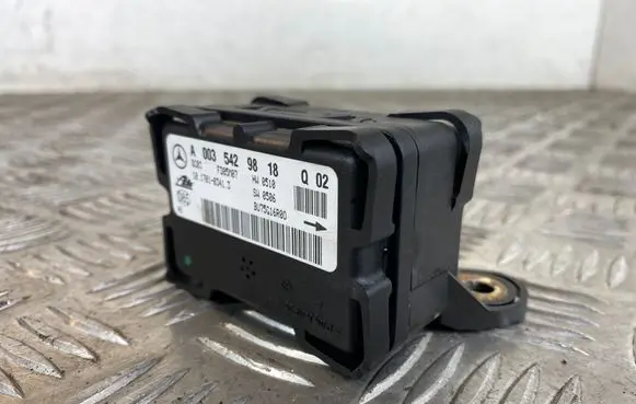 Mercedes-Benz C W203 ESP acceleration yaw rate sensor A0035429818 FD05M07 BU75616R00