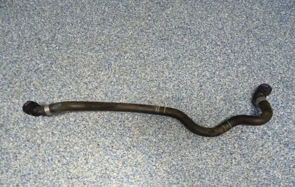 Volvo XC90 Engine coolant pipe/hose 31338396