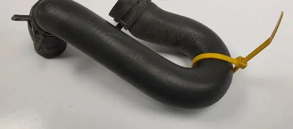 Mercedes-Benz CLS C218 AMG Engine coolant pipe/hose A2128300496