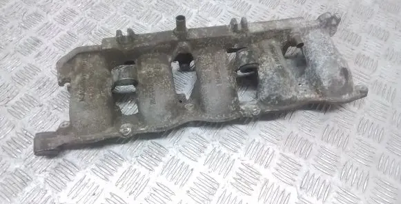 Volvo S40 Intake manifold 30650184