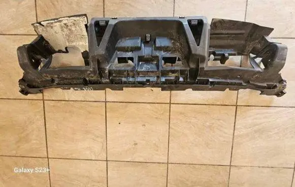 Radiator trim