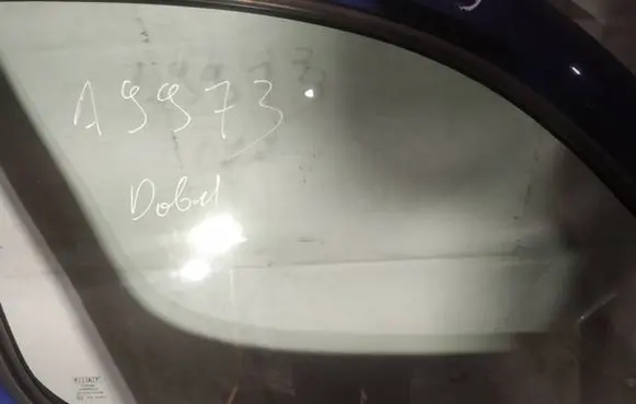 Fiat Doblo Front door window glass four-door as2