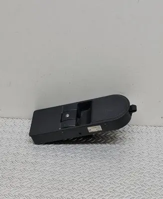 Opel Zafira B Electric window control switch 13228709 2469 5011