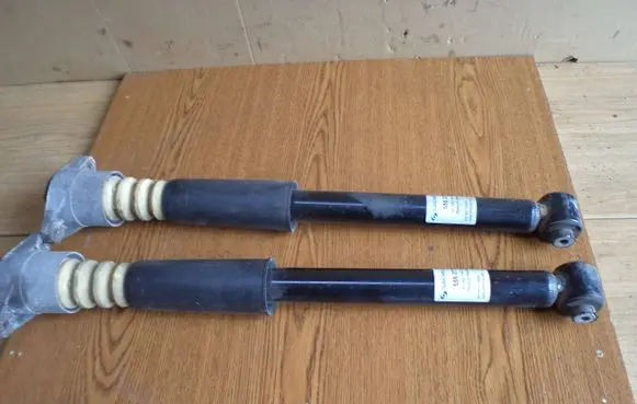 Volkswagen PASSAT B5.5 Rear shock absorber/damper 556277 914901556217