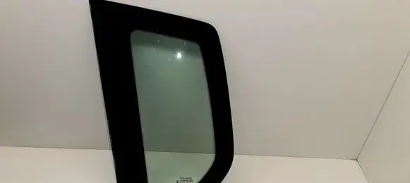 Mazda 2 Rear side window