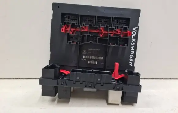 Volkswagen PASSAT B6 Comfort/convenience module 3C0937049L 28027757 H37S1301