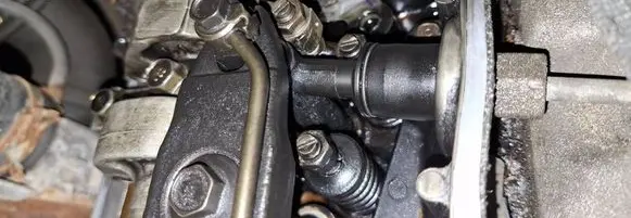Fuel injector