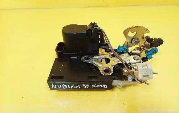 Chevrolet Nubira Rear door lock 