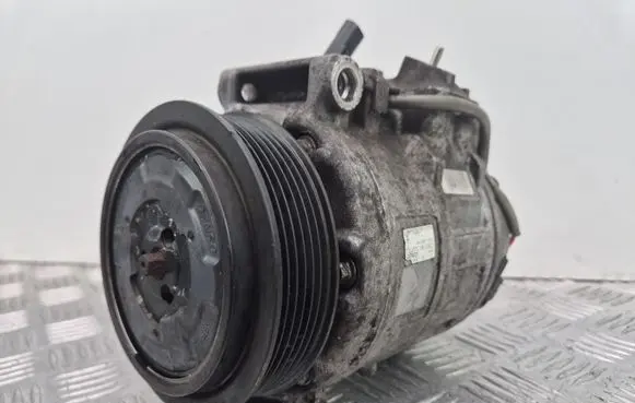 Mercedes-Benz C W203 Air conditioning (A/C) compressor (pump) A0012305611