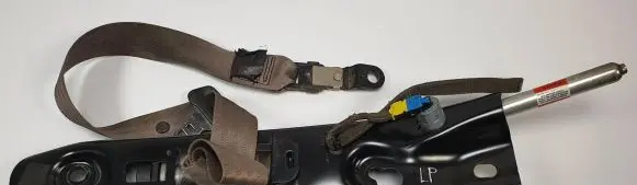 Volvo XC90 Front seatbelt 8686631