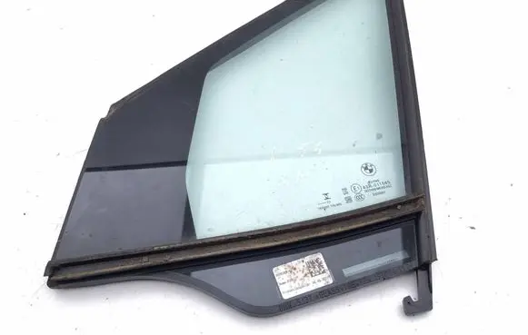 BMW 2 Active Tourer U06 Front door vent window glass four-door 8496283 P30117 E457