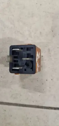 BMW 5 E39 Other relay 1378238