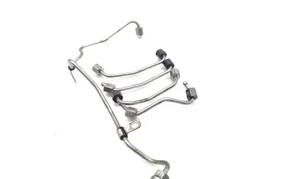 Volvo XC90 Fuel injector supply line/pipe 31452551