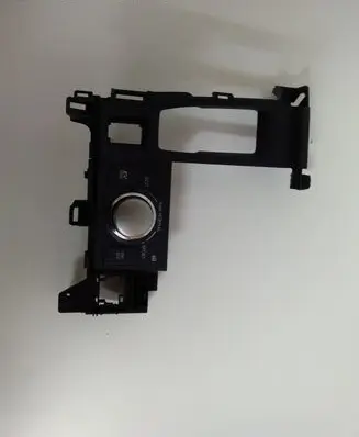 Lexus CT 200H Center console 75H281
