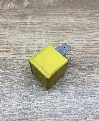 Opel Signum Other relay 90226846