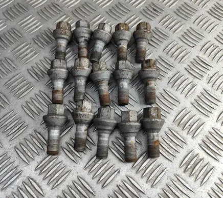 Nuts/bolts
