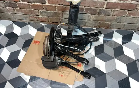 BMW 3 F30 F35 F31 Stub axle 
