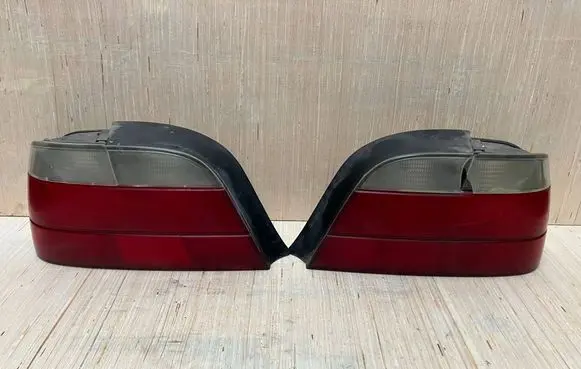 BMW 7 E38 Rear/tail lights set 9402992 9402991 21129311125