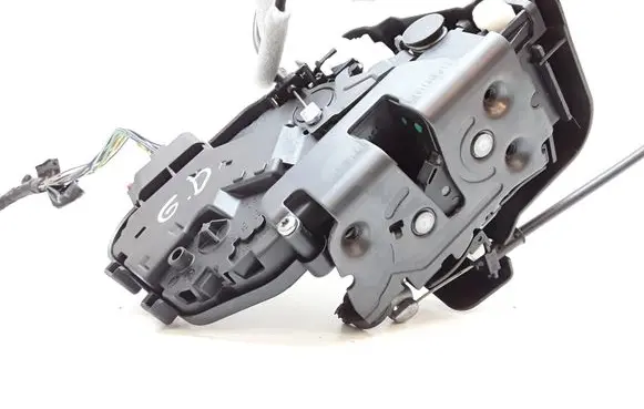 Volvo S80 Rear door lock 30784494