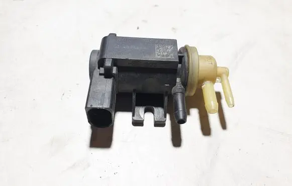 Volkswagen PASSAT B7 Turbo solenoid valve 1K0906627B