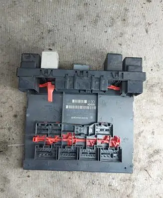 Volkswagen Touran I Comfort/convenience module 3C0937049D F005V00525 HJ27S1002