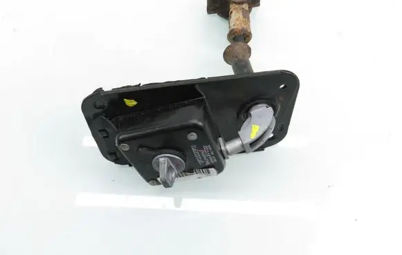 Volvo XC90 Spare wheel mounting bracket 8624896