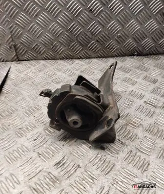 Engine mount bracket