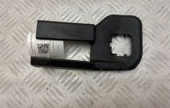 Ford Mustang VI Front passenger seat rail trim FR3B63617D18