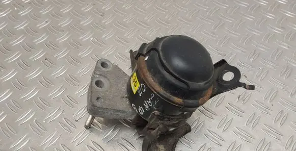 Toyota Yaris Engine mount bracket